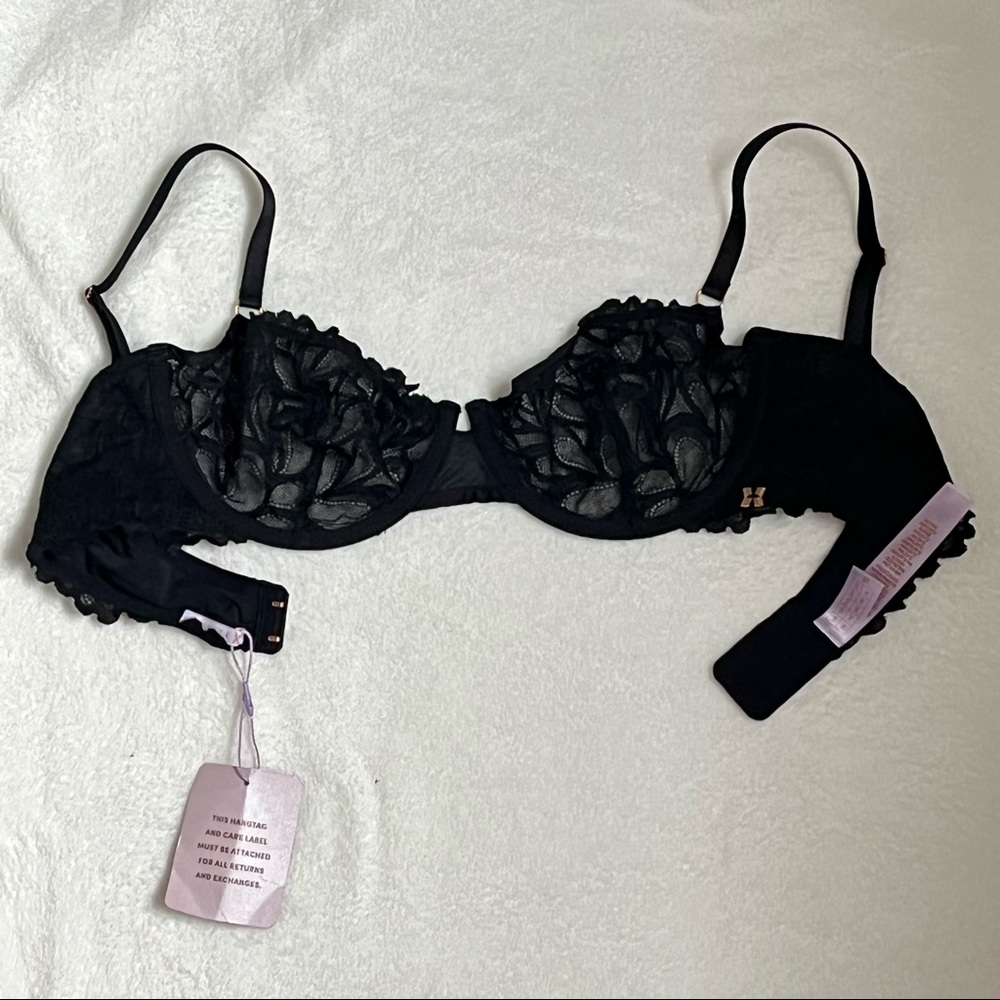 NWT SAVAGE X FENTY BALCONETTE BRA